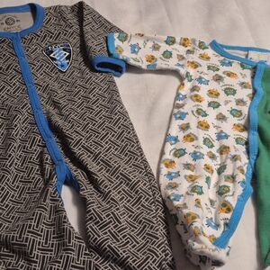 Bundle Set Of Sleepers Kids Size 0-3 Months